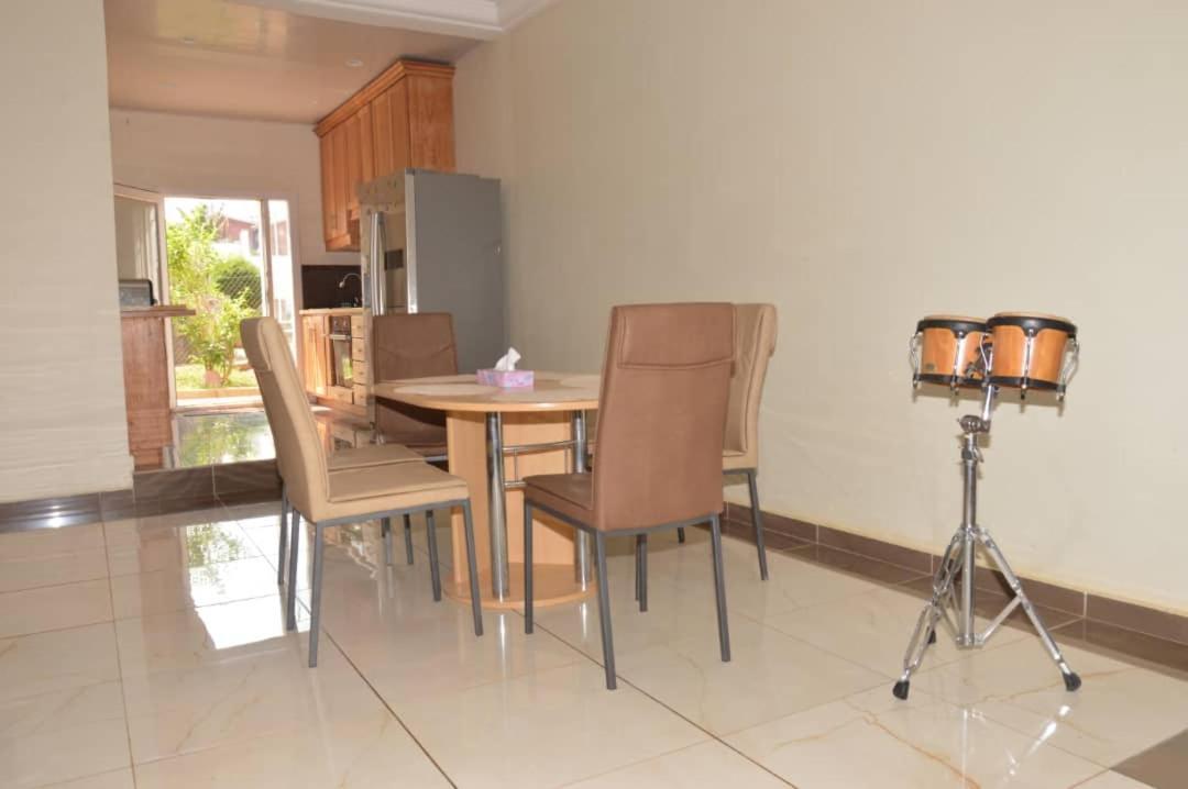 Residence Jardin Tropical Yaoundé Exterior foto